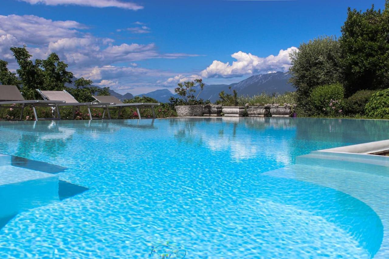 Villa Elena Appartamento In Villa Montinelle Екстериор снимка