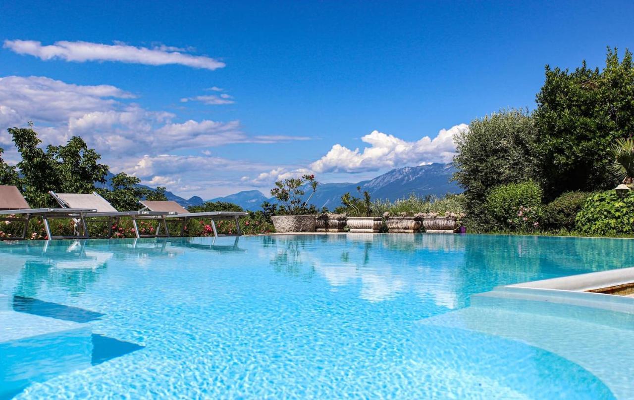 Villa Elena Appartamento In Villa Montinelle Екстериор снимка
