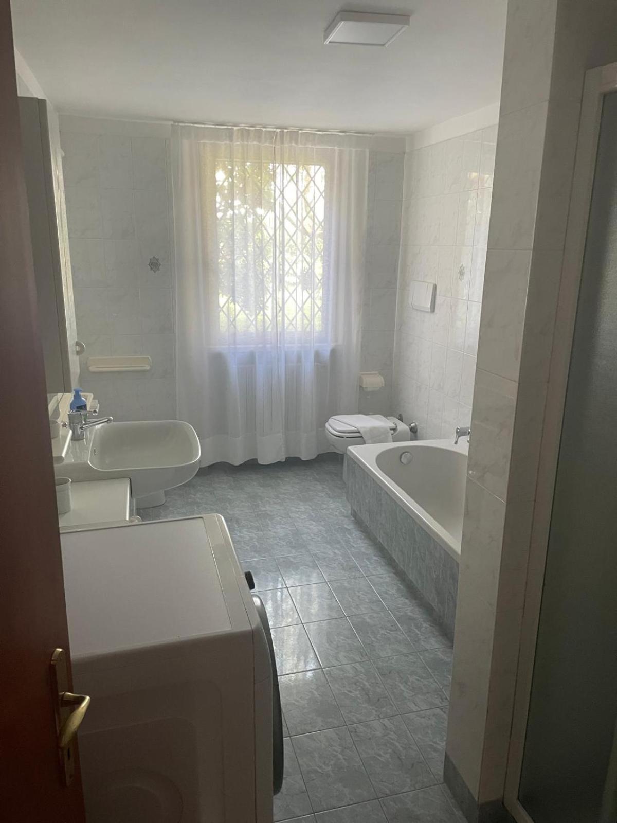 Villa Elena Appartamento In Villa Montinelle Екстериор снимка
